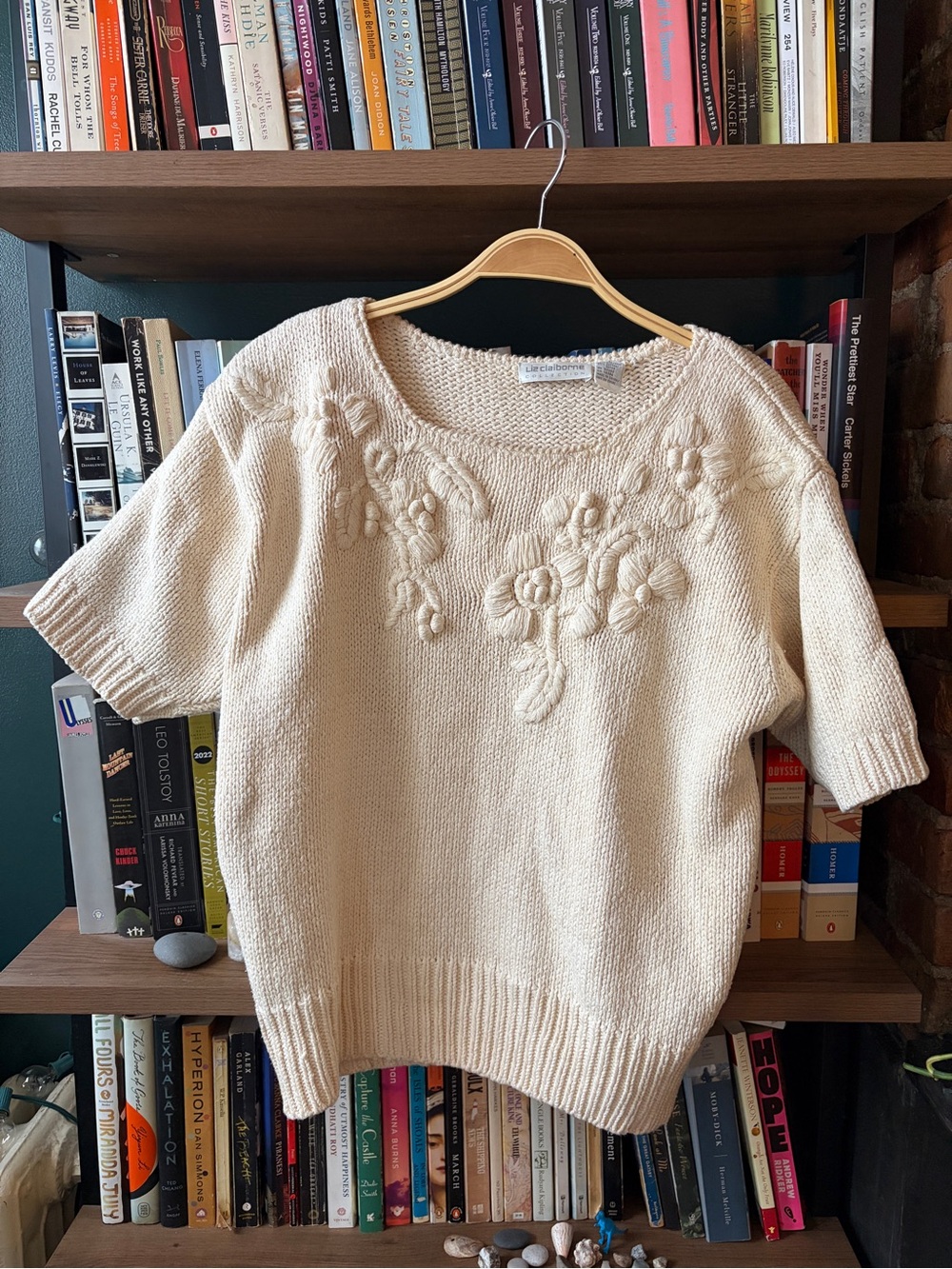 Vintage Liz Claiborne Cream Short-Sleeve Crewneck Sweater with Floral Knit